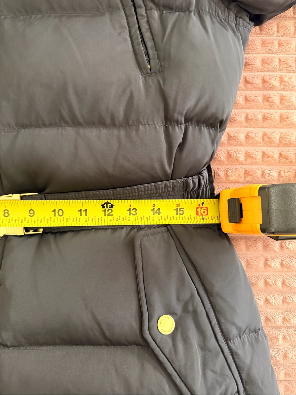 NWT Michael Kors Puffer Coat + Belt, Faux Fur Hood. Cinch Waist. Midnight Blue. - Picture 11 of 13